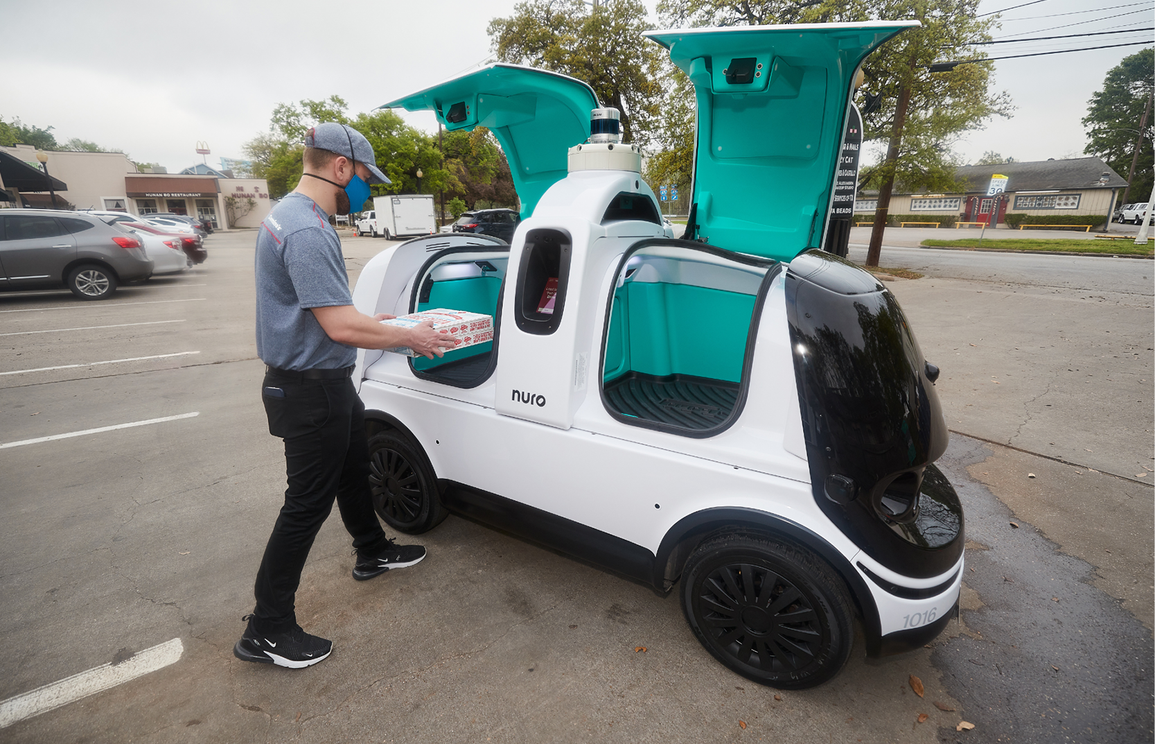 Refraction begins REV-1 delivery services in Austin - Mobile Robot